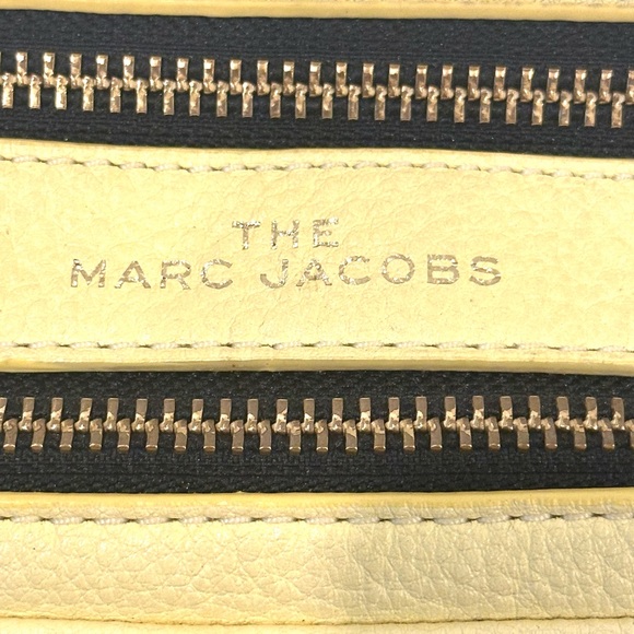 AUTHENTIC Marc Jacobs The Softshot Crossbody in Meringue Natural Grain Leather - Picture 2 of 11